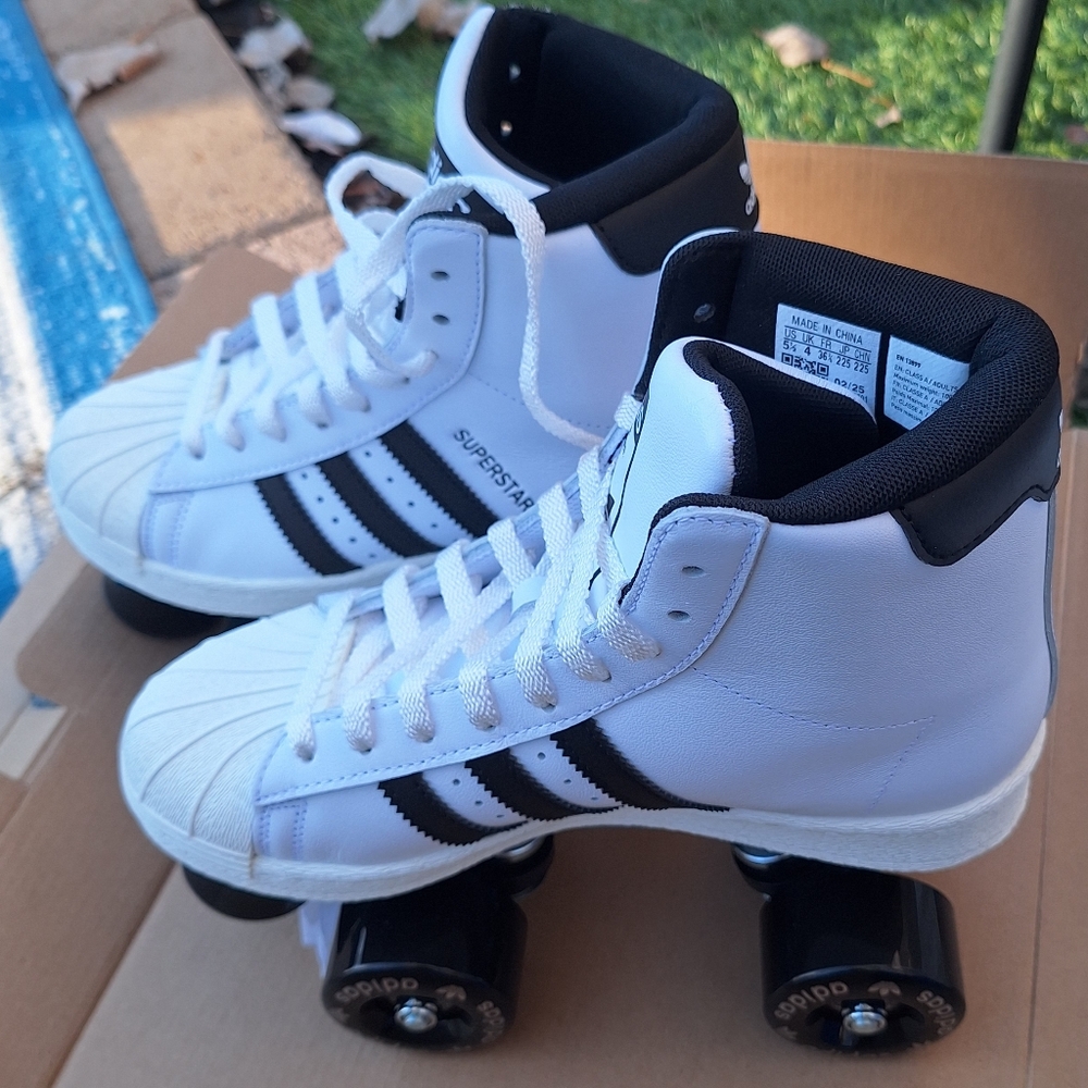 NWT Adidas Superstar 82 W White and Black Womens High-Top Sneaker Skates 5 1/2 - Picture 2 of 10